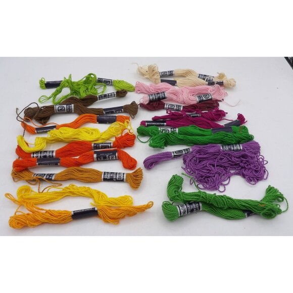24 Skeins DMC Craft Thread 100% Cotton 15 Colors Assorted Embroidery Yarn - Picture 1 of 7
